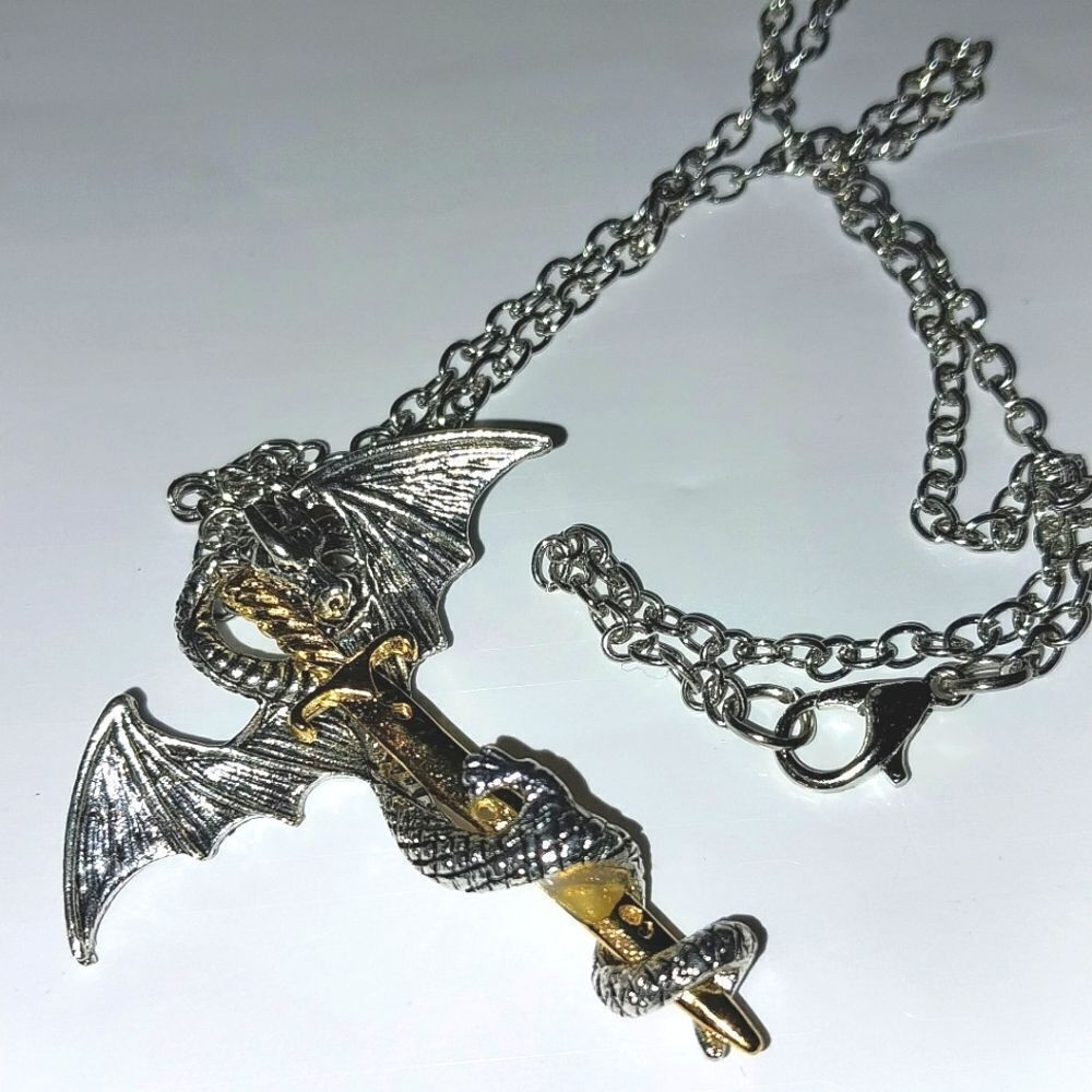 Retro Fashion Rock And Roll Pterosaur Sword Pendant Necklace - Picture 7 of 7